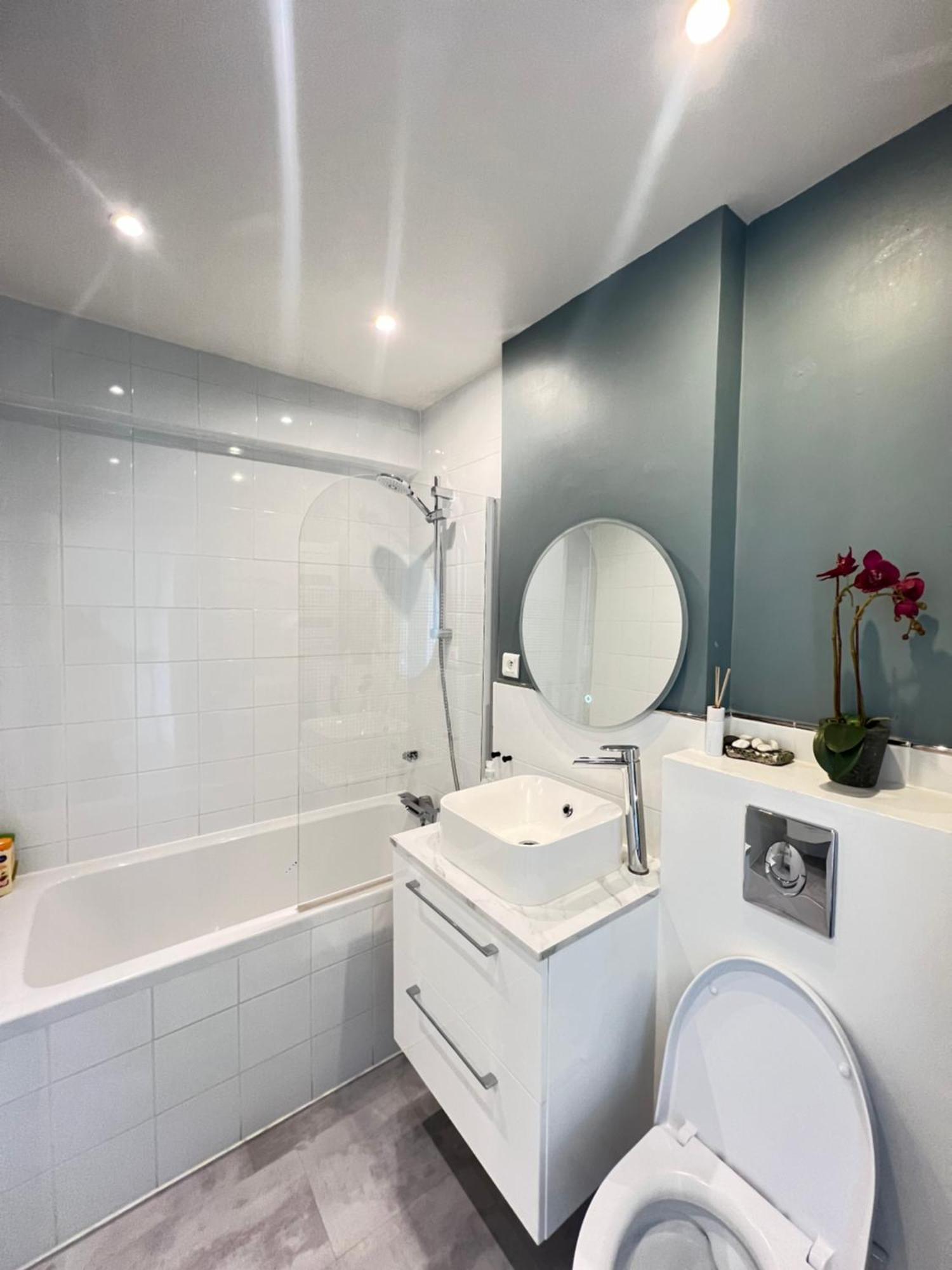 Apartment Home In Paris With View, 15Min Direct To Center Esterno foto